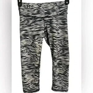 Alo Yoga Women’s Crop Leggings Black White Gray